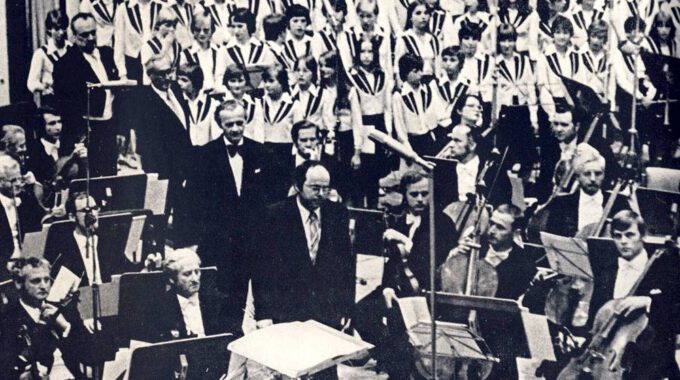 Uraufführung der 2. Sinfonie von Peter Herrmann (Sinfonie der Kinder, 1979)