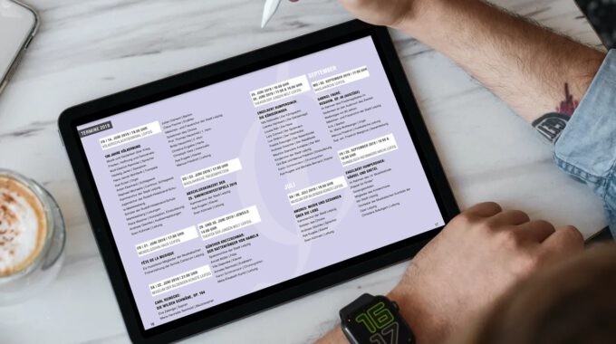 Der Neue Konzertkalender Für Das Jahr 2019 Wird Auf Einem Tablet Angezeigt.