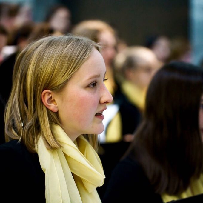 Die Kinder- und Jugendchöre der Stadt singen für Kinder in Not.