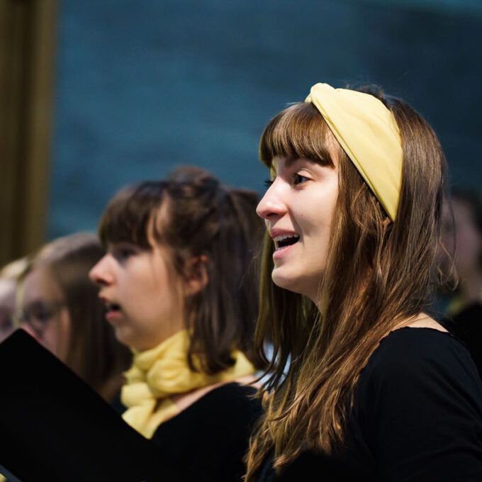 Die Kinder- und Jugendchöre der Stadt singen für Kinder in Not.