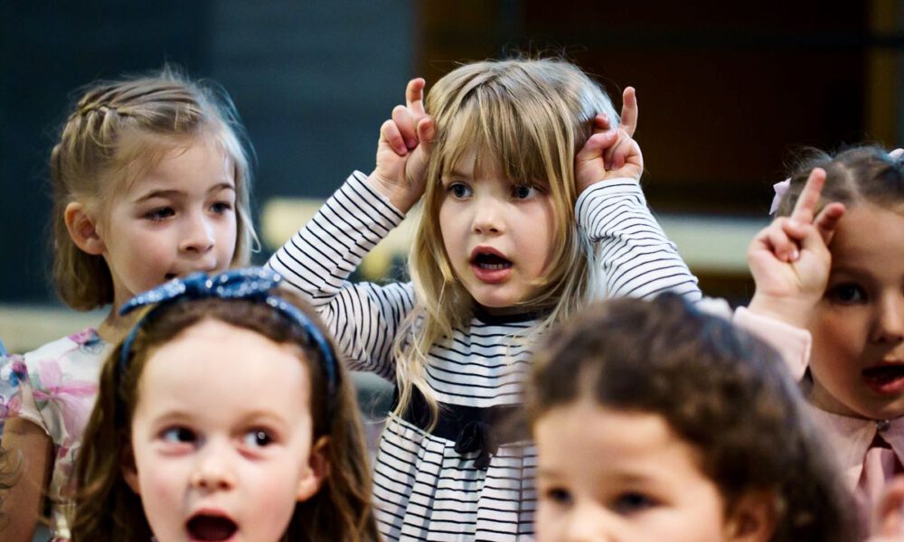 Die Kinder- und Jugendchöre der Stadt singen für Kinder in Not.