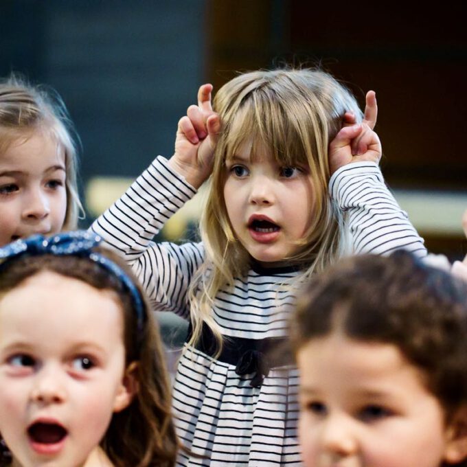 Die Kinder- und Jugendchöre der Stadt singen für Kinder in Not.