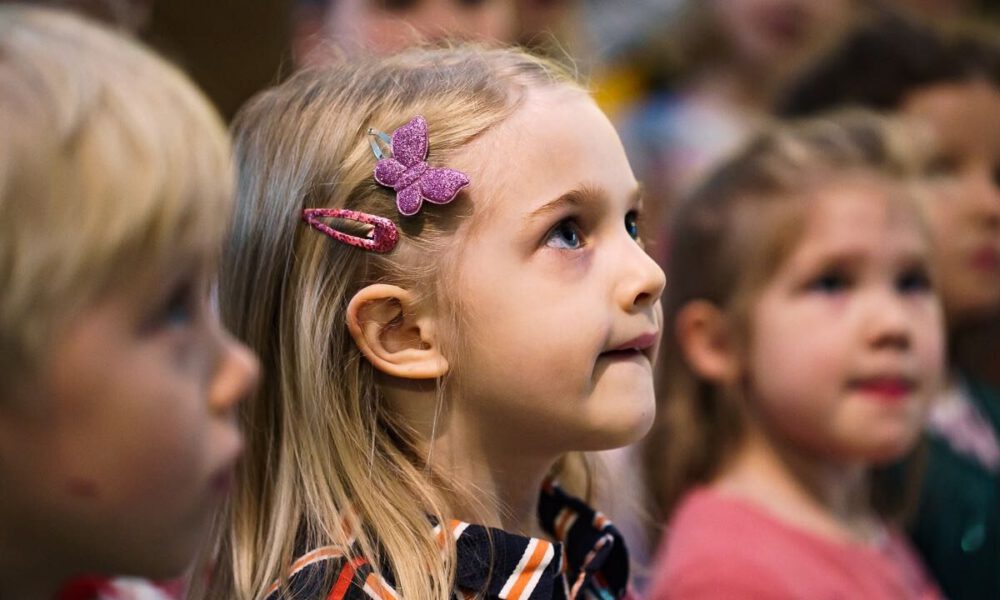 Die Kinder- und Jugendchöre der Stadt singen für Kinder in Not.