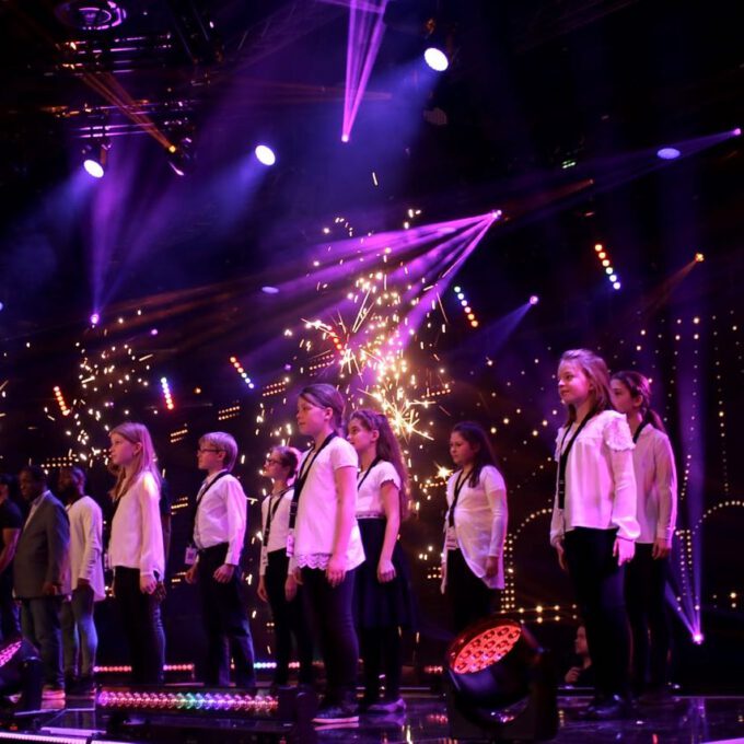 Kurzauftritt unseres Kinderchores mit Kathy Kelly in der Samstagabendshow "Alle singen Kaiser" mit Florian Silbereisen