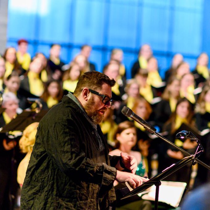 Aufführung Von Carl Reineckes Märchenoper "Die Wilden Schwäne" Im Leipziger Bildermuseum Durch Die Schola Cantorum Leipzig