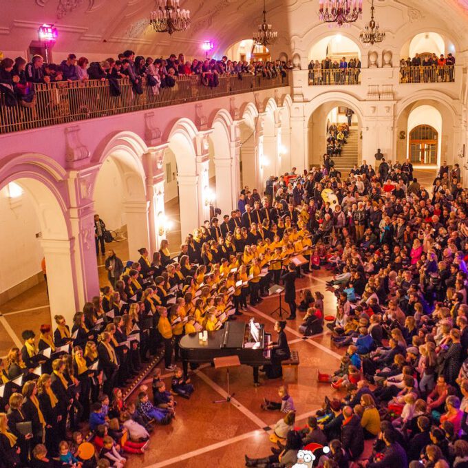 Musikalische Eröffnung Der Advents- Und Weihnachtssaison Mit Der Schola Cantorum Im Neuen Rathaus Leipzig