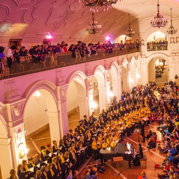 Musikalische Eröffnung Der Advents- Und Weihnachtssaison Mit Der Schola Cantorum Im Neuen Rathaus Leipzig