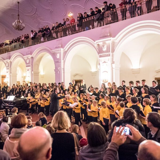 Musikalische Eröffnung Der Advents- Und Weihnachtssaison Mit Der Schola Cantorum Im Neuen Rathaus Leipzig