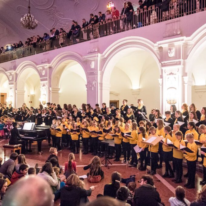 Musikalische Eröffnung Der Advents- Und Weihnachtssaison Mit Der Schola Cantorum Im Neuen Rathaus Leipzig