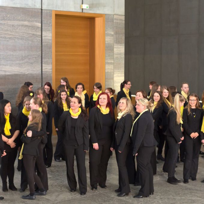 Mitglieder des Mädchen- und Frauenchores der Schola Cantorum im Museum der bildenden Künste Leipzig