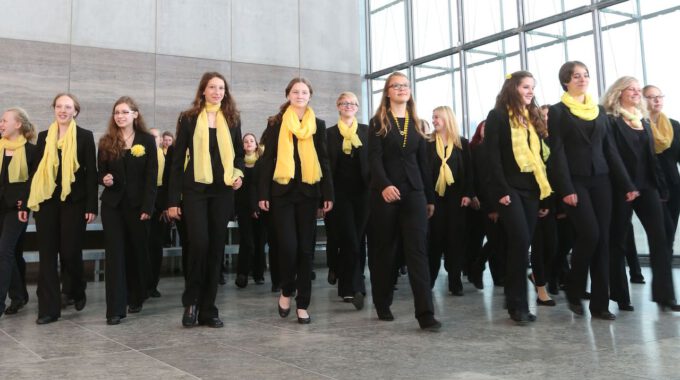 Mitglieder des Mädchen- und Frauenchores der Schola Cantorum im Museum der bildenden Künste Leipzig