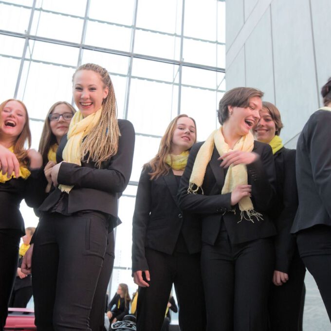 Mitglieder Des Mädchen- Und Frauenchores Der Schola Cantorum Im Museum Der Bildenden Künste Leipzig