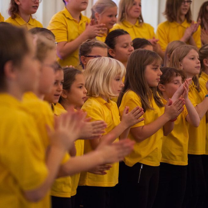 Der Kinderchor Der Stadt Leipzig Mit Traditionellem Und Modernem Herbstrepertoire In Der Alten Börse