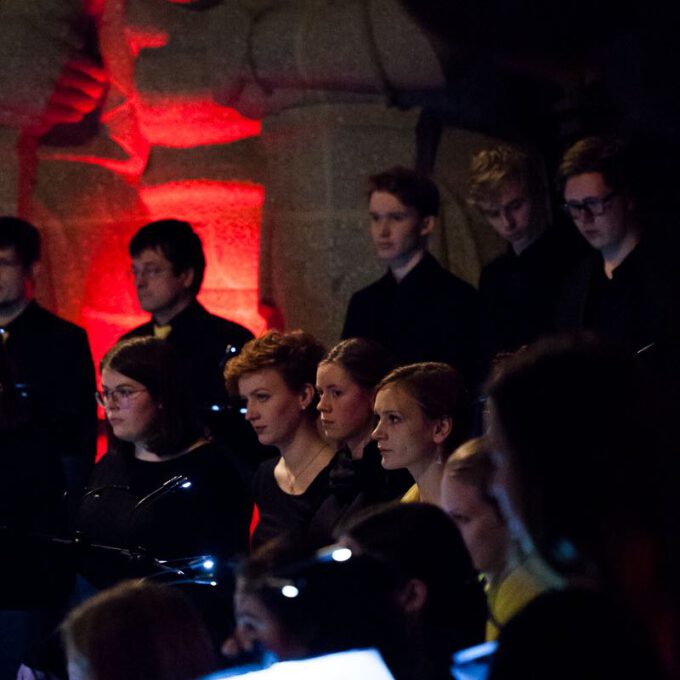 Kammerchor Der Stadt Leipzig Und Rudolf-Hildebrand-Schule Markkleeberg Mit Musik Von Vivaldi Im Festlich Erleuchteten Völkerschlachtdenkmal