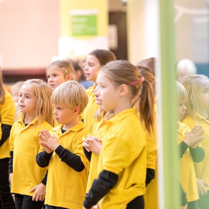 Die Mitglieder Der Spatzenchöre Der Stadt Leipzig Sind Mit Einem Konzert Zu Gast In Der Kinderklinik Der Universität.