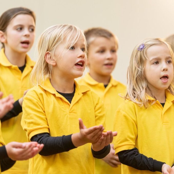 Die Mitglieder Der Spatzenchöre Der Stadt Leipzig Sind Mit Einem Konzert Zu Gast In Der Kinderklinik Der Universität.