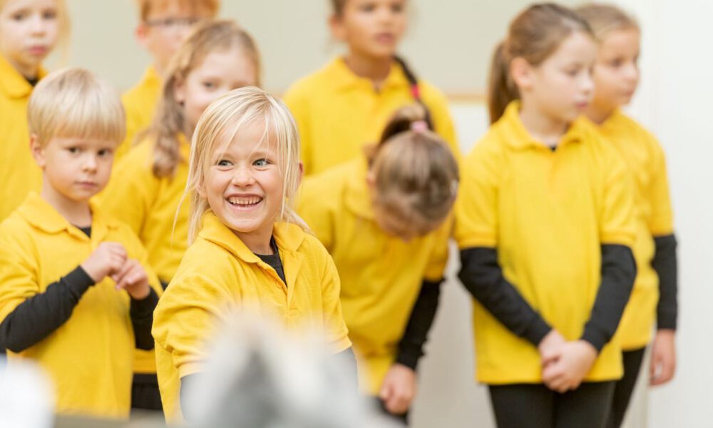 Die Mitglieder der Spatzenchöre der Stadt Leipzig sind mit einem Konzert zu Gast in der Kinderklinik der Universität.