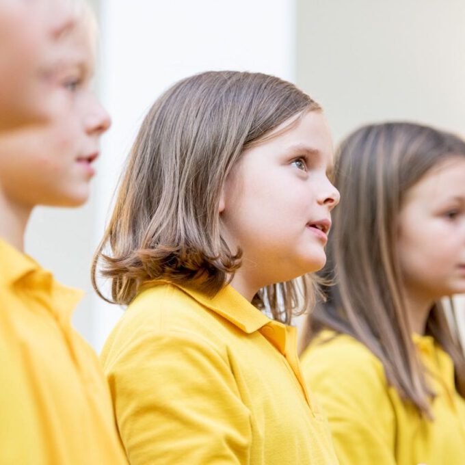 Die Mitglieder Der Spatzenchöre Der Stadt Leipzig Sind Mit Einem Konzert Zu Gast In Der Kinderklinik Der Universität.