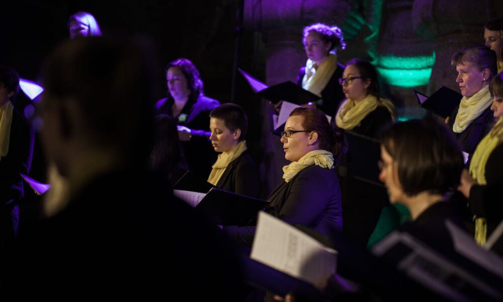 Mädchen- und Frauenchor der Stadt Leipzig im stimmungsvoll beleuchteten Völkerschlachtdenkmal