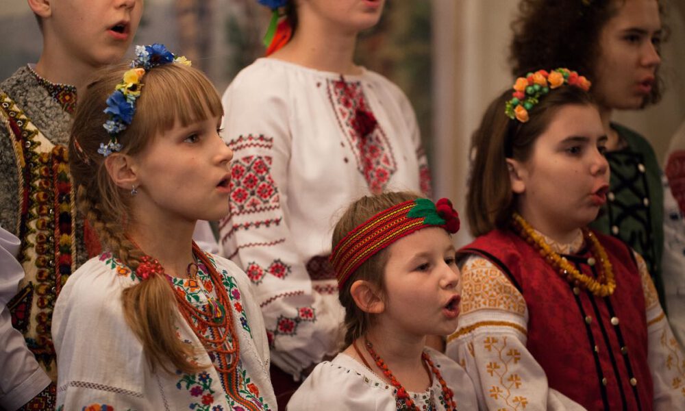 Mitglieder des unkrainischen Kinder- und Jugendchores "Tsviten" im Mendelssohn-Haus Leipzig