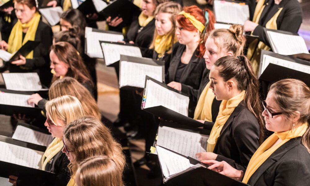 Weihnachtsliedersingen Des Mädchen- Und Frauenchores In Der Leipziger Peterskirche