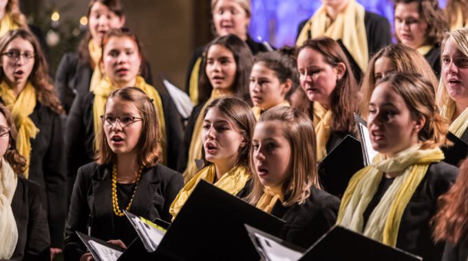 Weihnachtsliedersingen Des Mädchen- Und Frauenchores In Der Leipziger Peterskirche