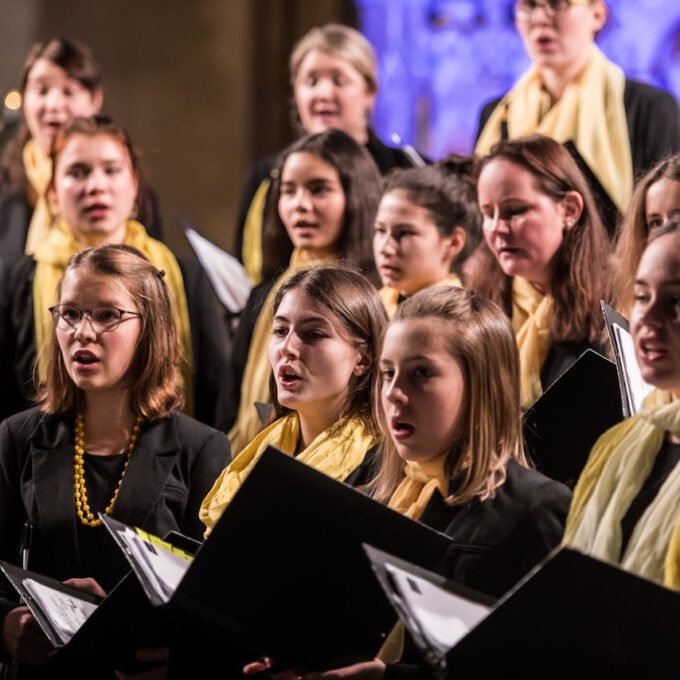 Weihnachtsliedersingen Des Mädchen- Und Frauenchores In Der Leipziger Peterskirche