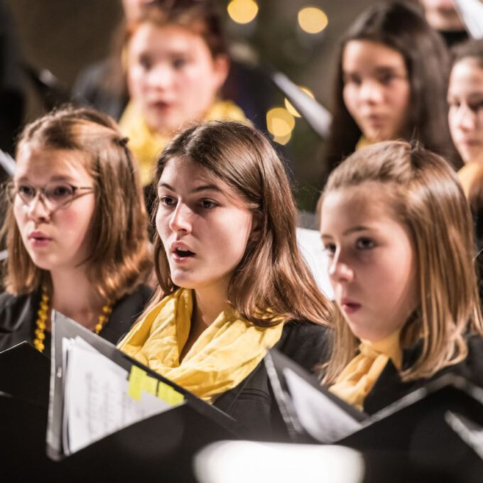 Weihnachtsliedersingen Des Mädchen- Und Frauenchores In Der Leipziger Peterskirche