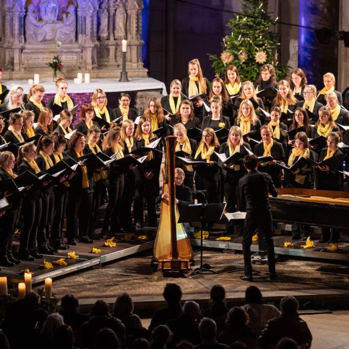 Traditionelles Weihnachtsliedersingen In Der Peterskirche Leipzig