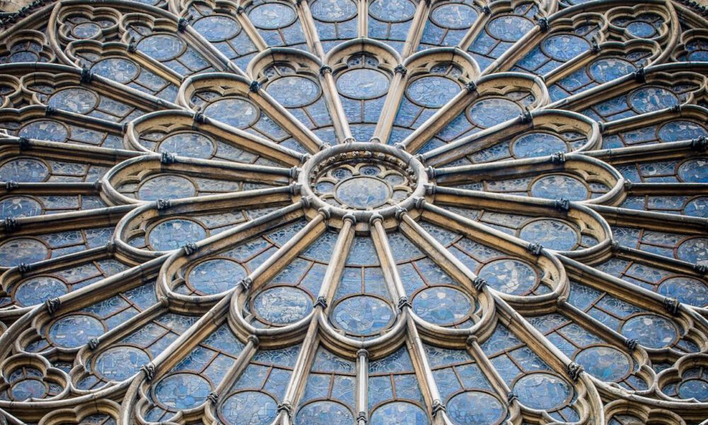 Außenansicht Der Fensterrose Von Notre-Dame De Paris