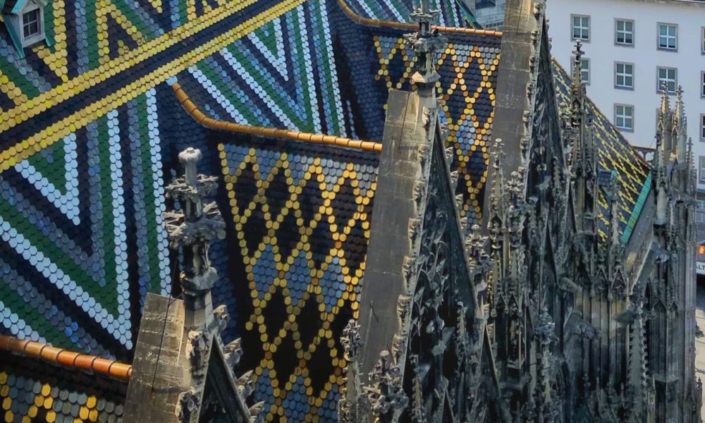 Dachschindeln auf dem Wiener Stephansdom