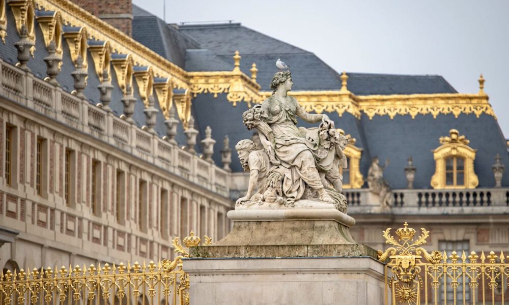 Goldornamente An Der Fassade Von Versaille