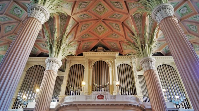 Nikolaikirche Leipzig Mit Empore Und Orgel